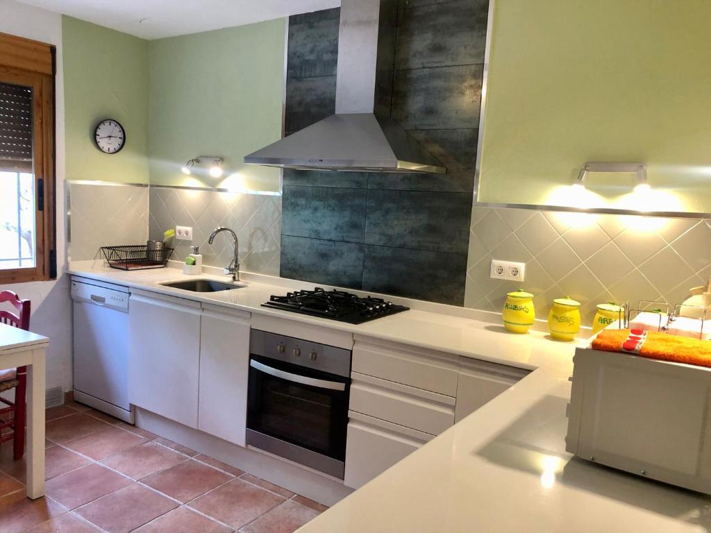 A kitchen or kitchenette at Nueva Cazorla Mirador Cerro del Escribano