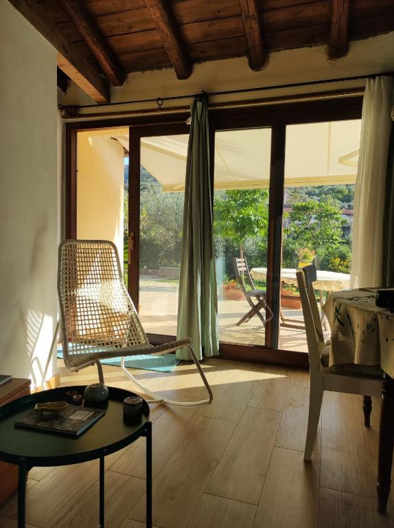 Posedenie v ubytovaní Casa Vacanze La Cuntintizza