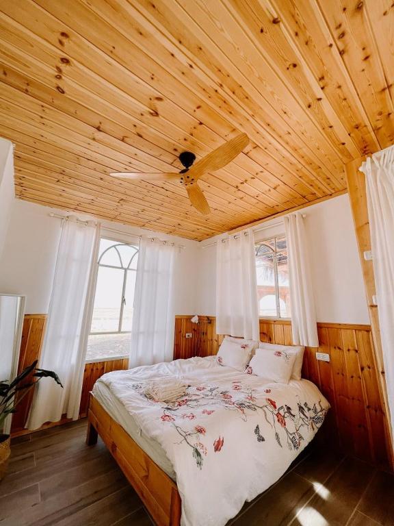 Letto o letti in una camera di Tobiana Desert Lodging Negev