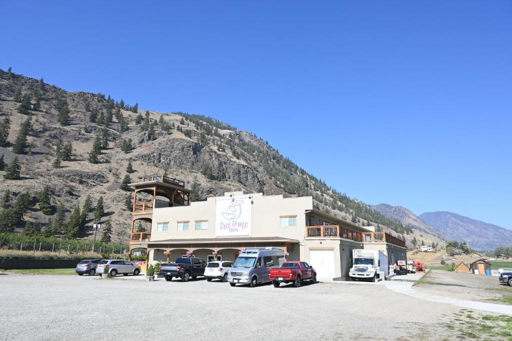 Tree To Me Inn, Keremeos (precios actualizados 2024)