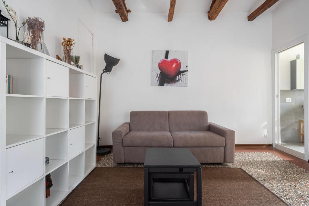 Posedenie v ubytovaní Ca' Giorgia Venice Apartment with Balcony