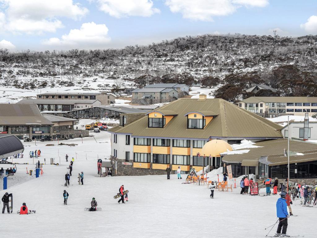 Perisher Manor Hotel зимой