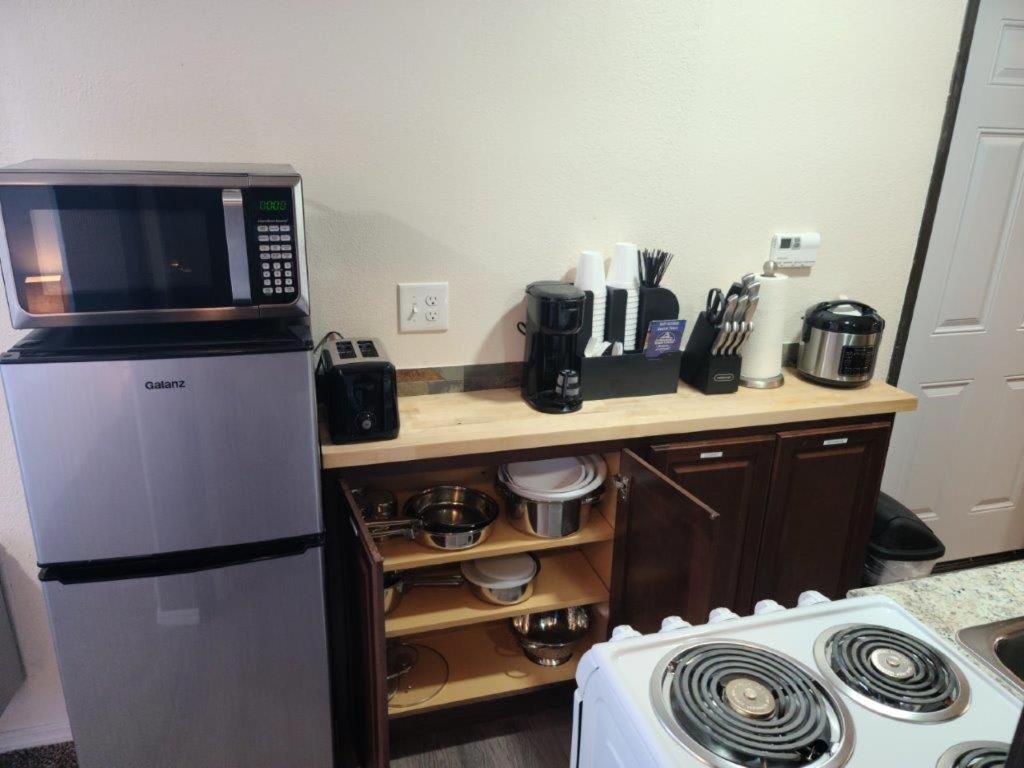070A Grand Canyon Studio with Kitchenette, Accommodates 4 photo