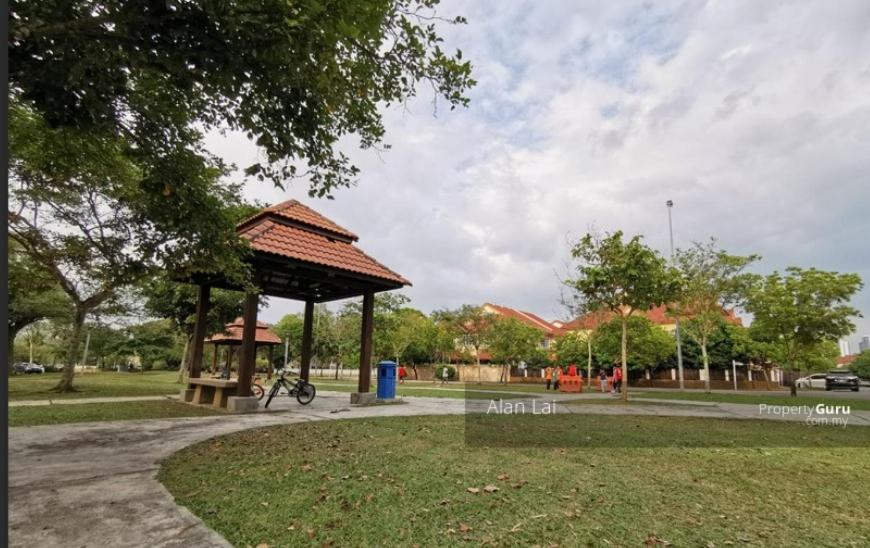 Gambar di galeri bagi Homestay for Malay Only - Puchong Bandar Nusaputra Fully Gated and Easy access to KL and Putrajaya di Puchong New Village
