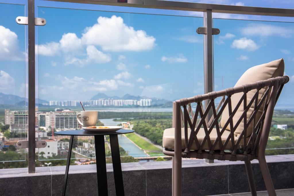 Nespecifikovaný výhled na hory nebo výhled na hory při pohledu z aparthotelu