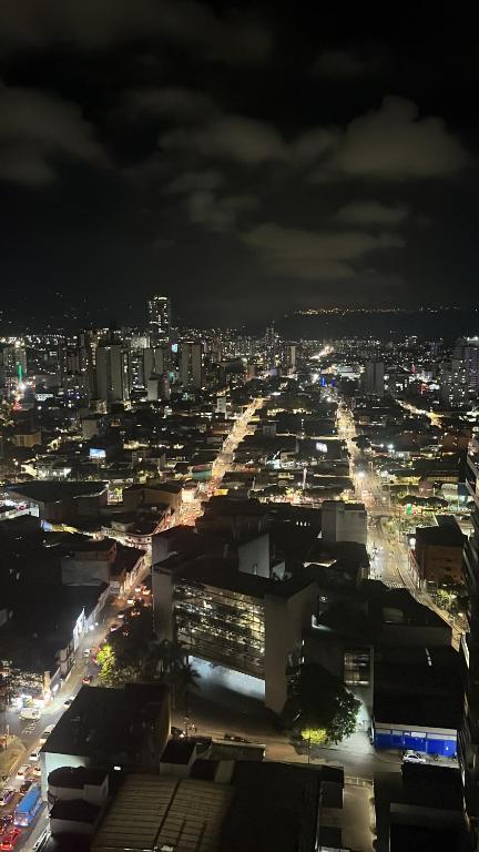 Habitación Auxiliar en Apto Compartido piso 26 a vista de pájaro