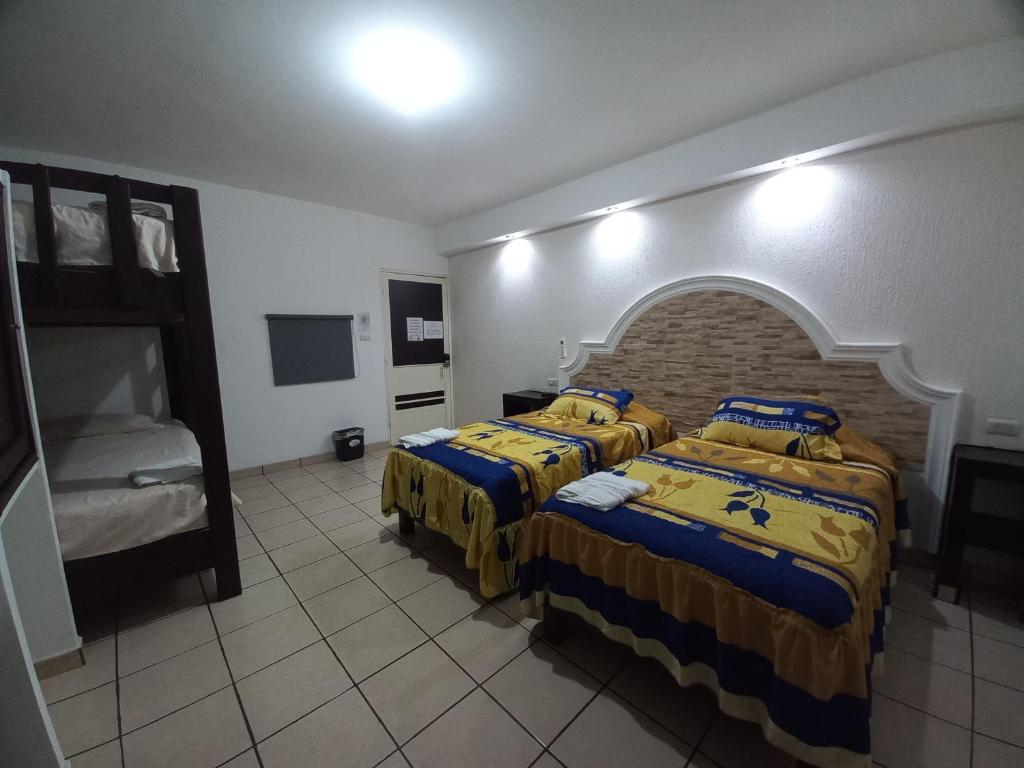 Hostel Cuartos de Renta Nuevos Huasteca Potosina WIFI A/C - Family Room