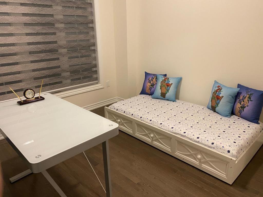 537 Veterans Dr Brampton