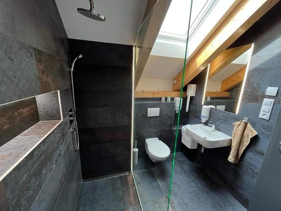 Penzion Kunc - Ubytování v soukromí - Borová 607, Příbram - Střední Čechy - Chambre Jumelle Avec Salle De Bain Privée