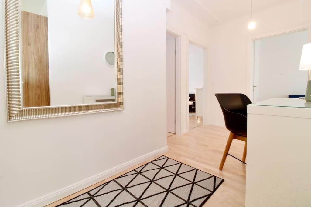 Fotografie z fotogalerie ubytování Central Vienna Charm - Comfortable 3-BR Stay ve Vídni
