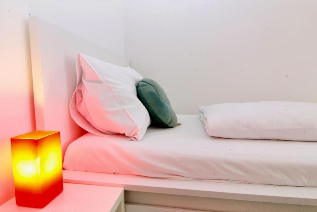 Fotografie z fotogalerie ubytování Central Vienna Charm - Comfortable 3-BR Stay ve Vídni