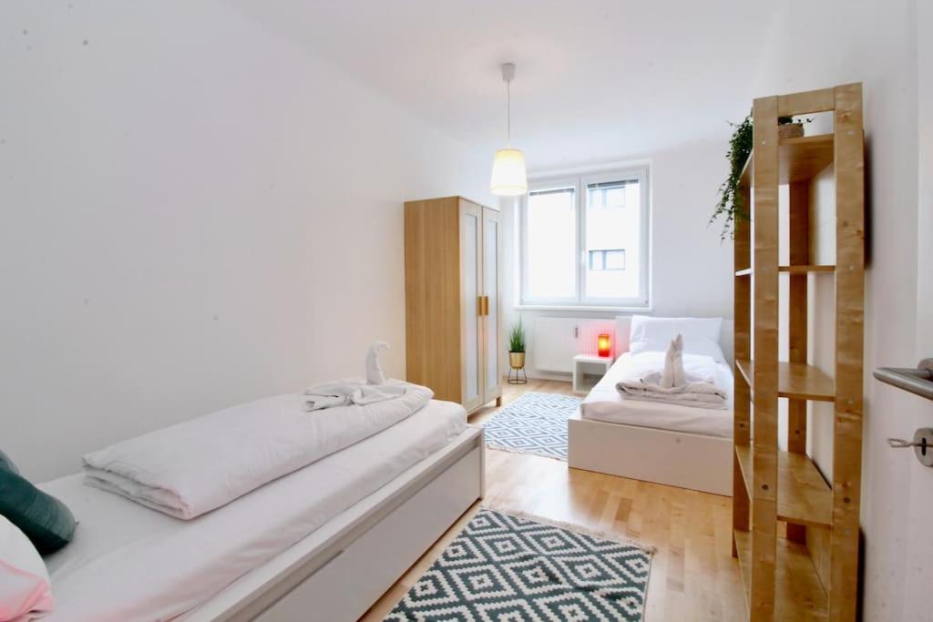 Fotografie z fotogalerie ubytování Central Vienna Charm - Comfortable 3-BR Stay ve Vídni