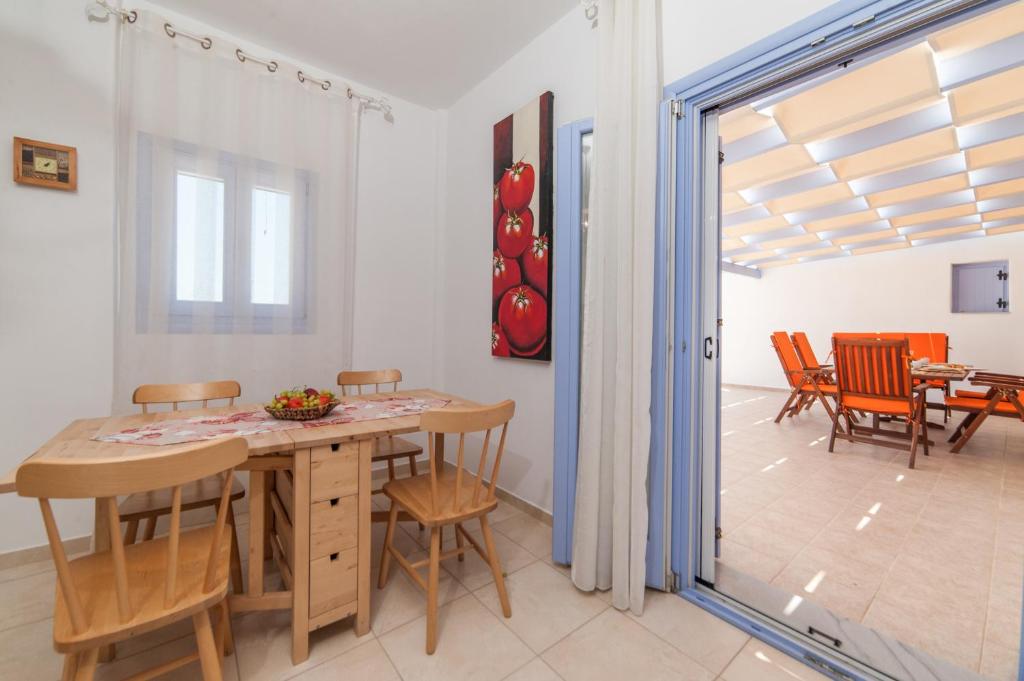 Posedenie v ubytovaní Crystal Villa II