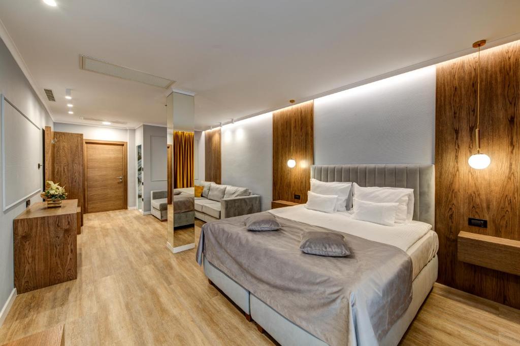 Pension Montana Popa - Superior One-Bedroom Suite