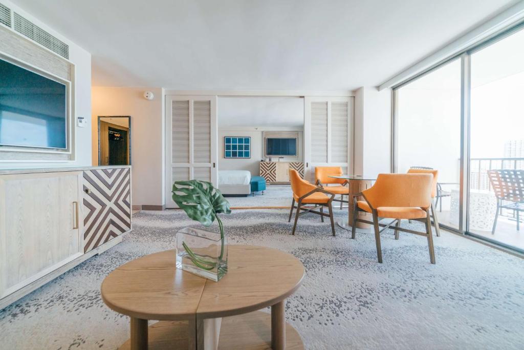 OUTRIGGER Waikiki Beachcomber Hotel - Suite De La Vue Sur L'océan, 1 Roi