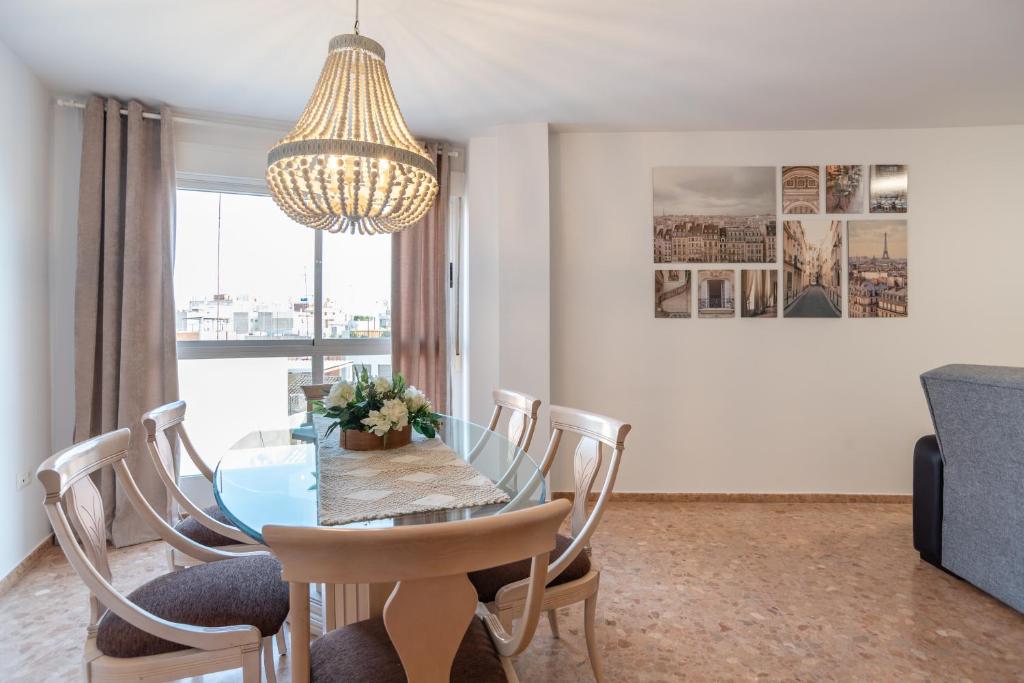Posedenie v ubytovaní Magnifico apartamento en Burriana