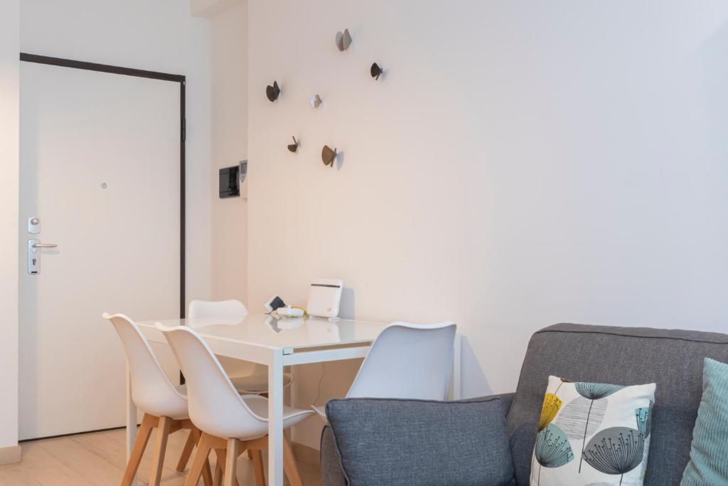 Posedenie v ubytovaní [Luxury apartment near Bocconi] Zamenhof 7