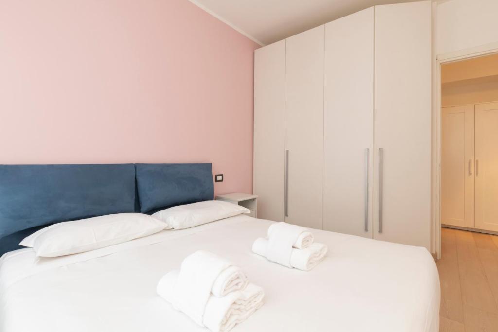 Posteľ alebo postele v izbe v ubytovaní [Luxury apartment near Bocconi] Zamenhof 7