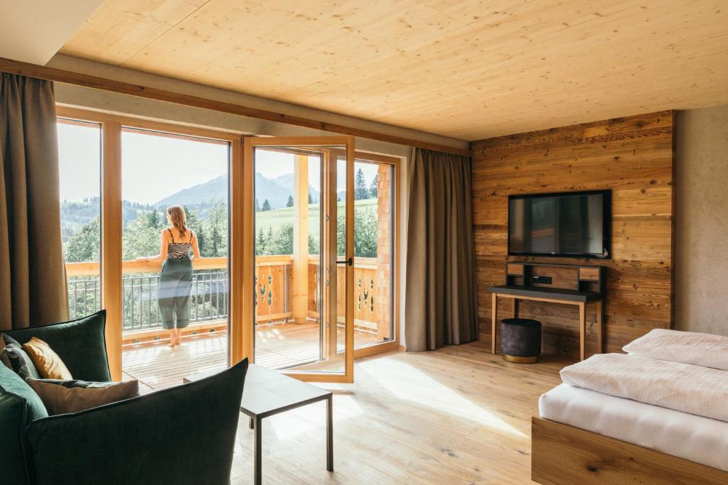 Nespecifikovaný výhled na hory nebo výhled na hory při pohledu z hotelu