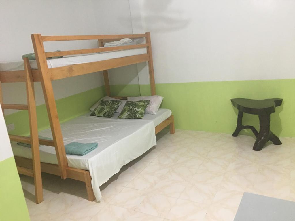 Kang-JoLu's Camotes Homestay - 带私人浴室的三室