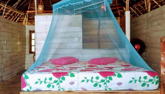 The Alpha Monkey hotel & Tree house - 1