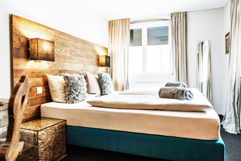 Lova arba lovos apgyvendinimo įstaigoje Hotel Goldene Steig