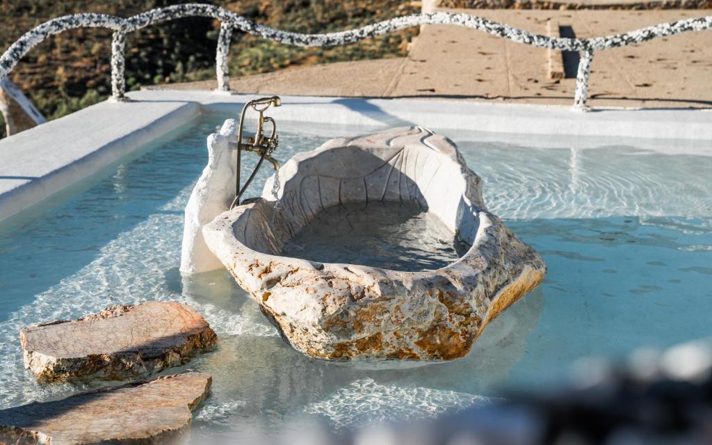 Calilo - Three-Bedroom Suite