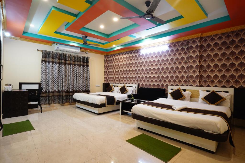 Posezení v ubytování Tirupati Lodge NJP