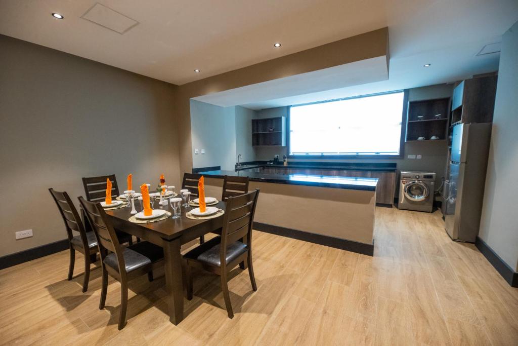 Kuchyň nebo kuchyňský kout v ubytování Sincerely Yours Suites & Serviced Apartments
