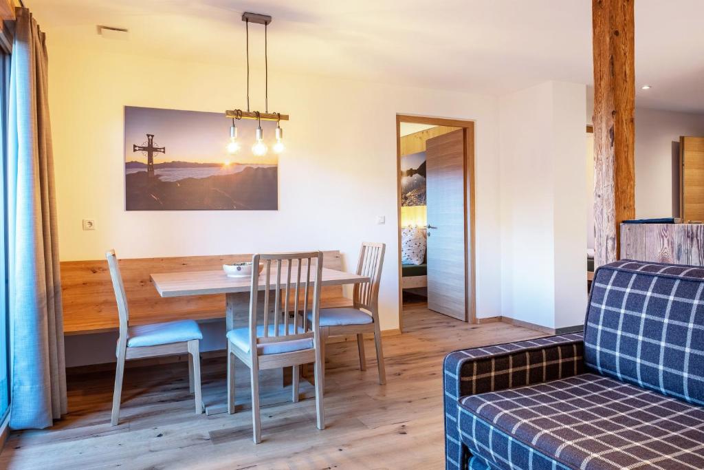 Posezení v ubytování Mittnackerhof Apartment Kamille