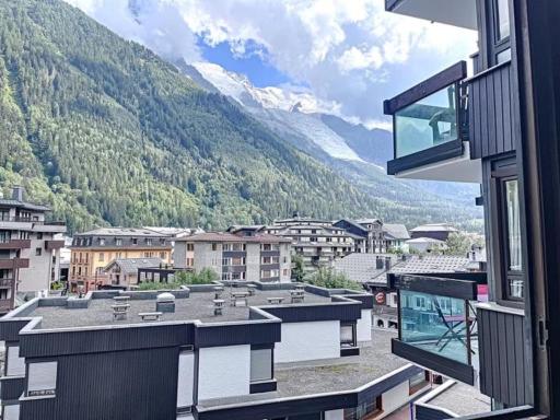 STUDIO DENT DU CAIMAN, CHAMONIX hyper CENTRE, PARKING, VUE MONT BLANC