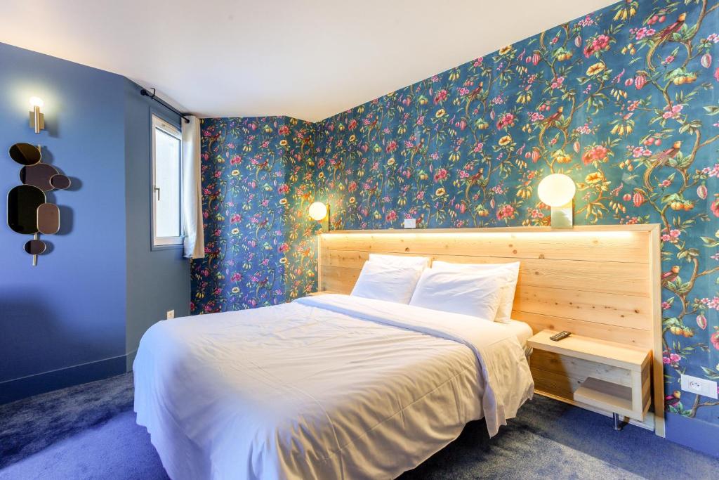 Postel nebo postele na pokoji v ubytování HOTEL TURAN