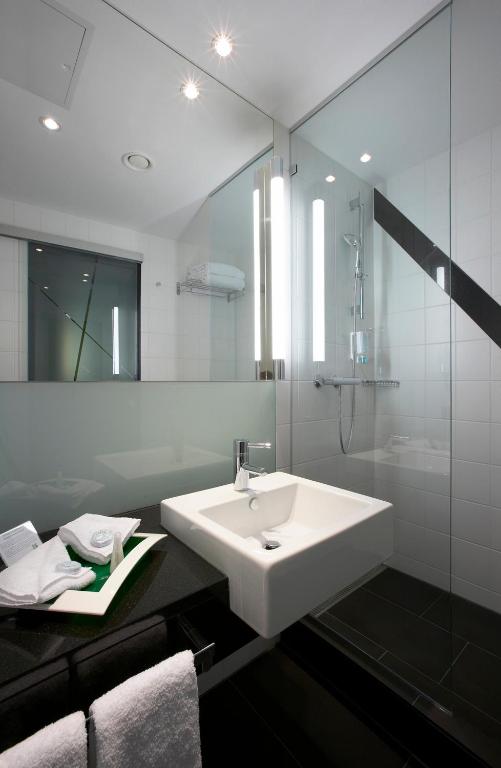 Koupelna v ubytování Holiday Inn Bern Westside by IHG