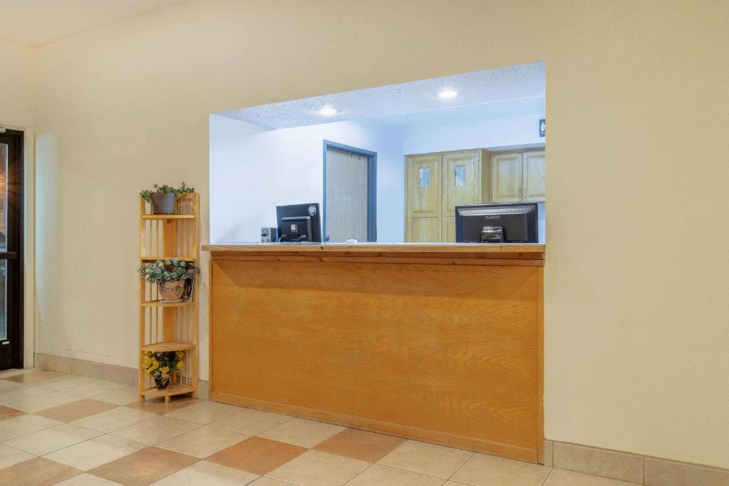Vstupní hala nebo recepce v ubytování Super 8 by Wyndham Pendleton
