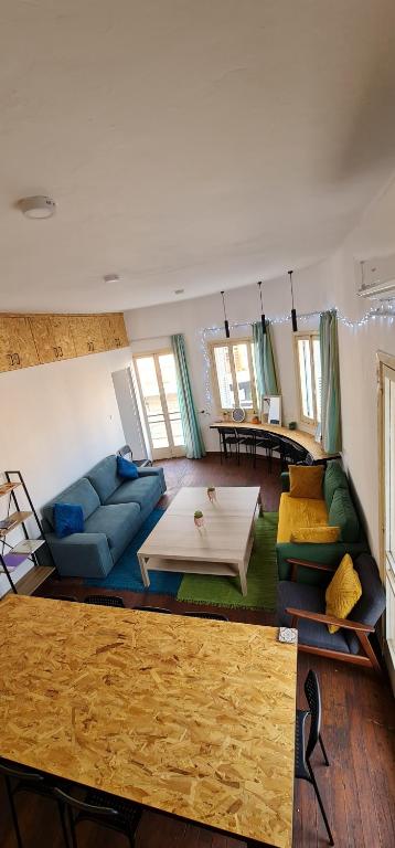 Posezení v ubytování Bee Hostel Paphos