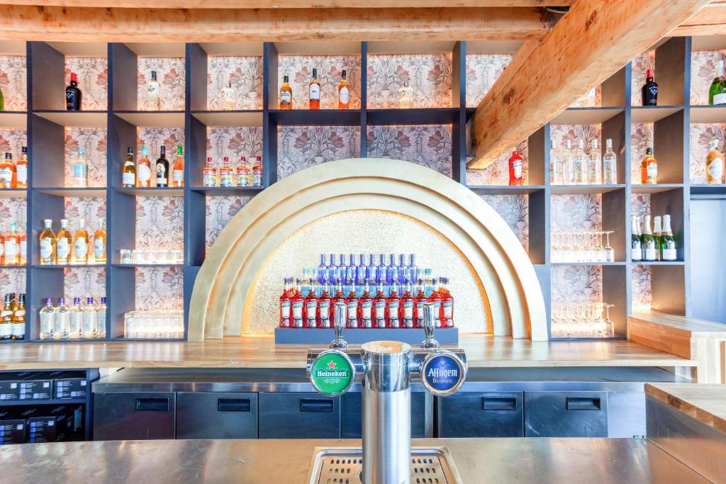 Lounge nebo bar v ubytování HOTEL TURAN