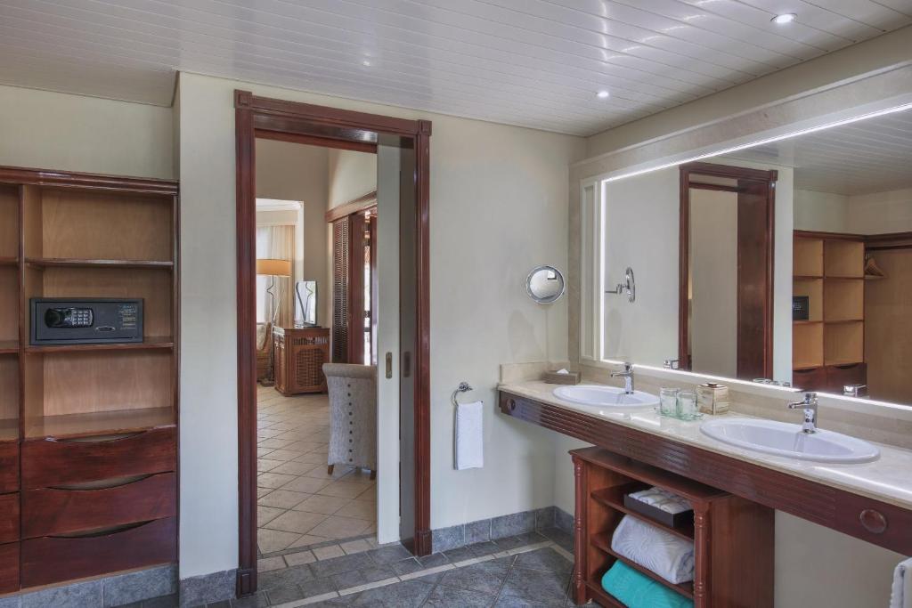 Dinarobin Beachcomber Golf Resort & Spa - 3