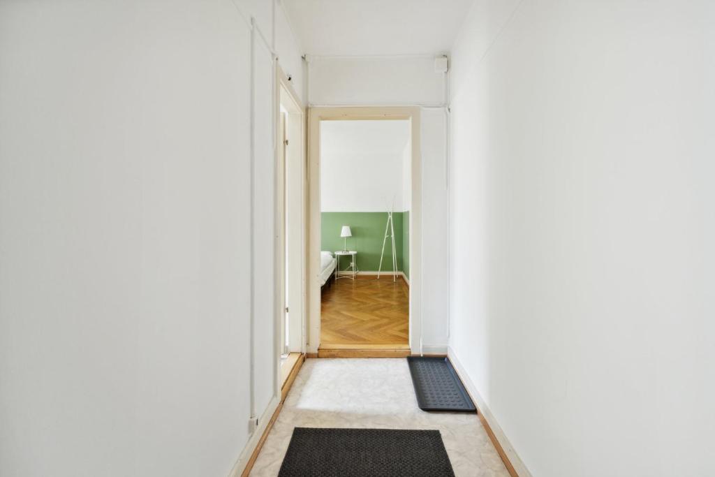 Central Apartment for City Explorers 222 - One-Bedroom Apartment