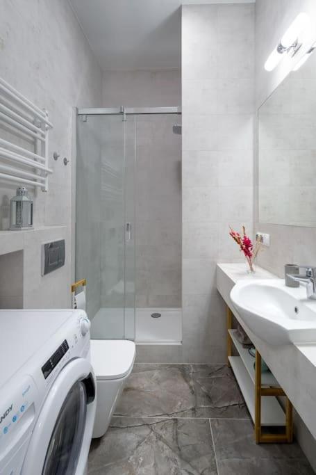 Charming apartment in calm and central area - One-Bedroom Apartment