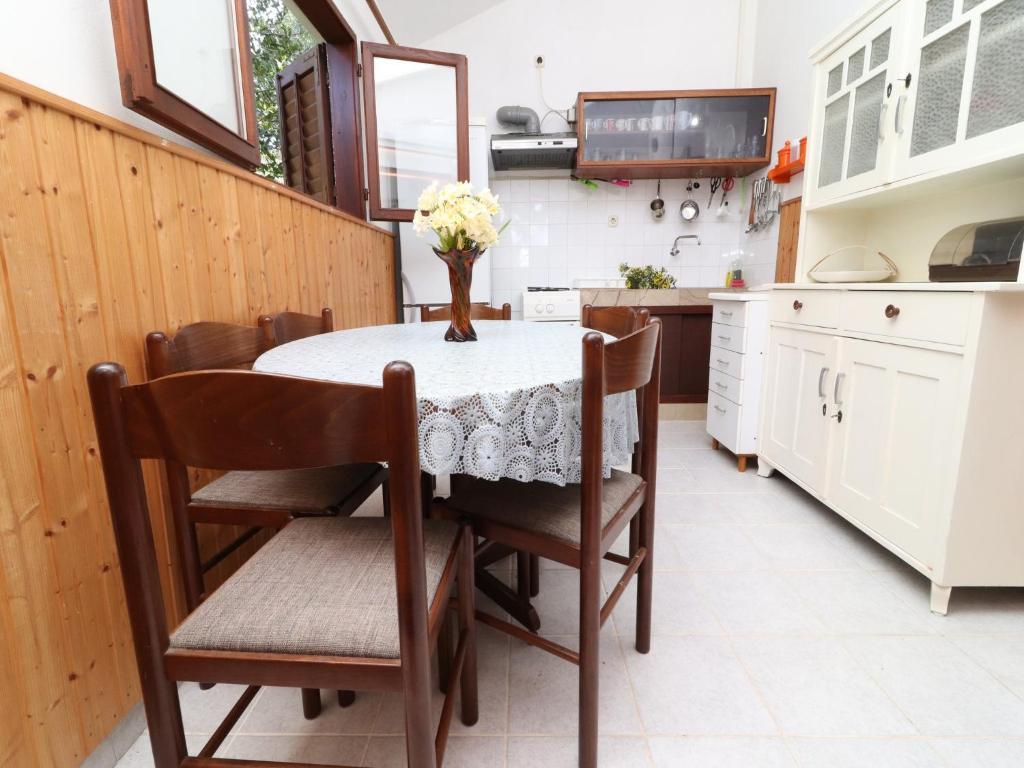 Kuchyňa alebo kuchynka v ubytovaní Holiday House Danica