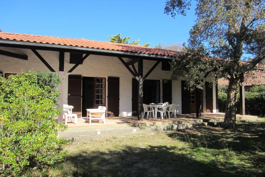 Budova, v ktorej sa vila nachádza