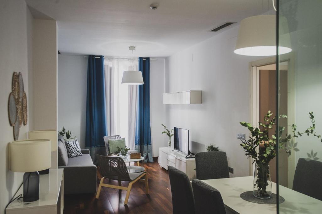 Posezení v ubytování AZZ Sevilla Torre de la Plata Apartamentos