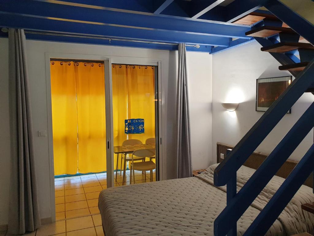 TV a/nebo společenská místnost v ubytování Aquabeach