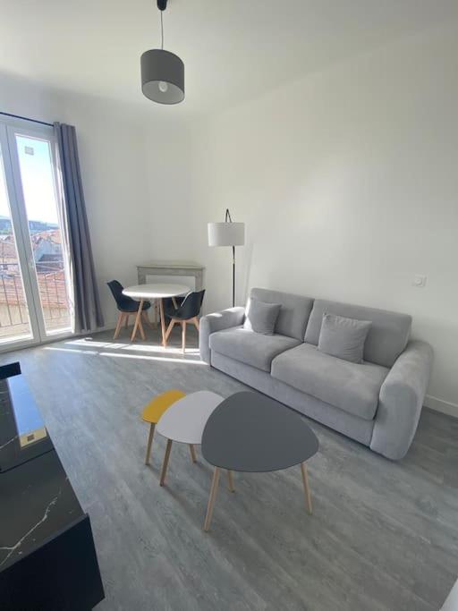 Posedenie v ubytovaní Bel appartement T1 30m2 centre historique Aubagne