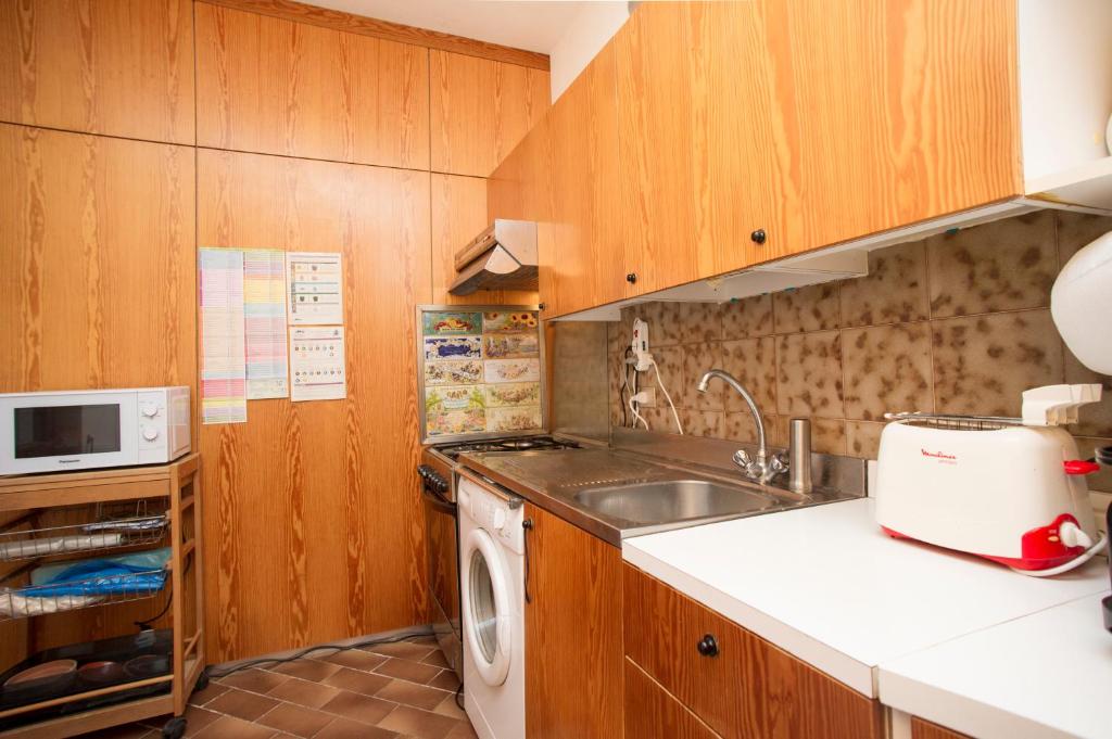A kitchen or kitchenette at Villino Norsi