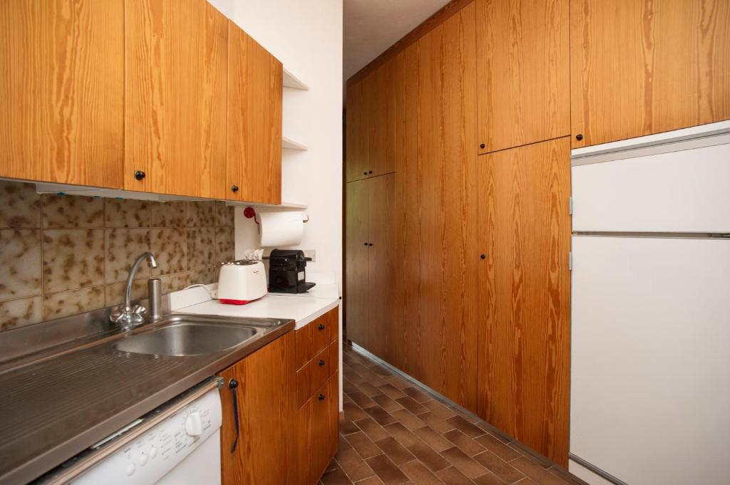 A kitchen or kitchenette at Villino Norsi