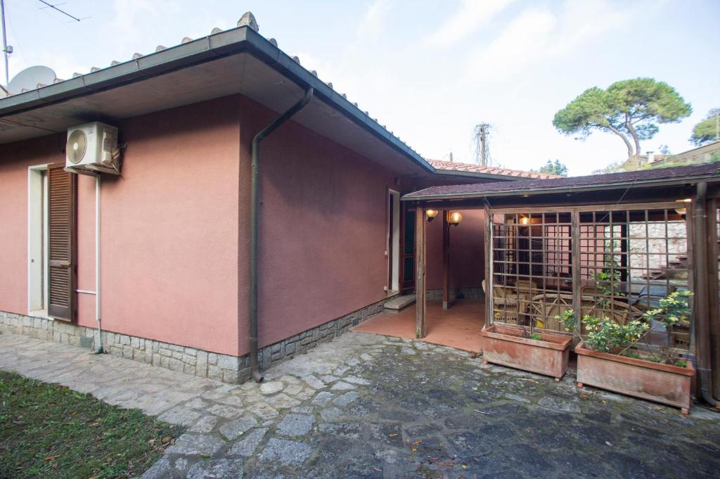 The building in which A villát is located