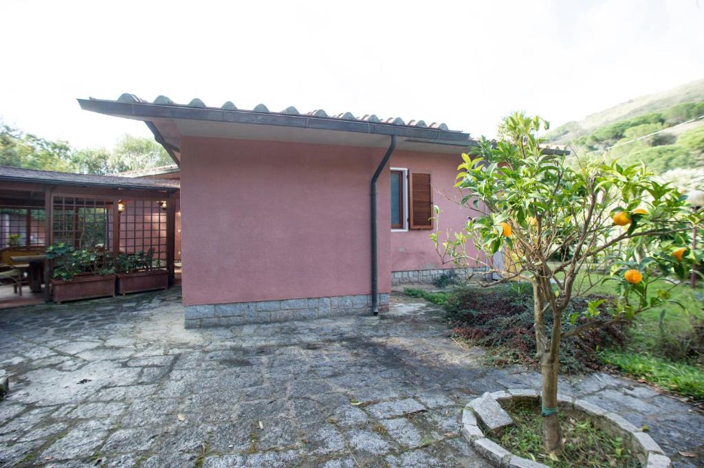 The building in which A villát is located