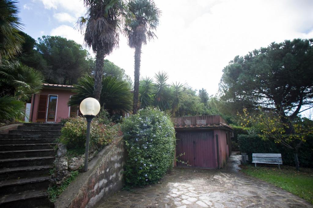 A garden outside Villino Norsi