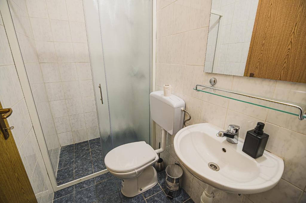 Koupelna v ubytování Mojčin Pisker Apartment House